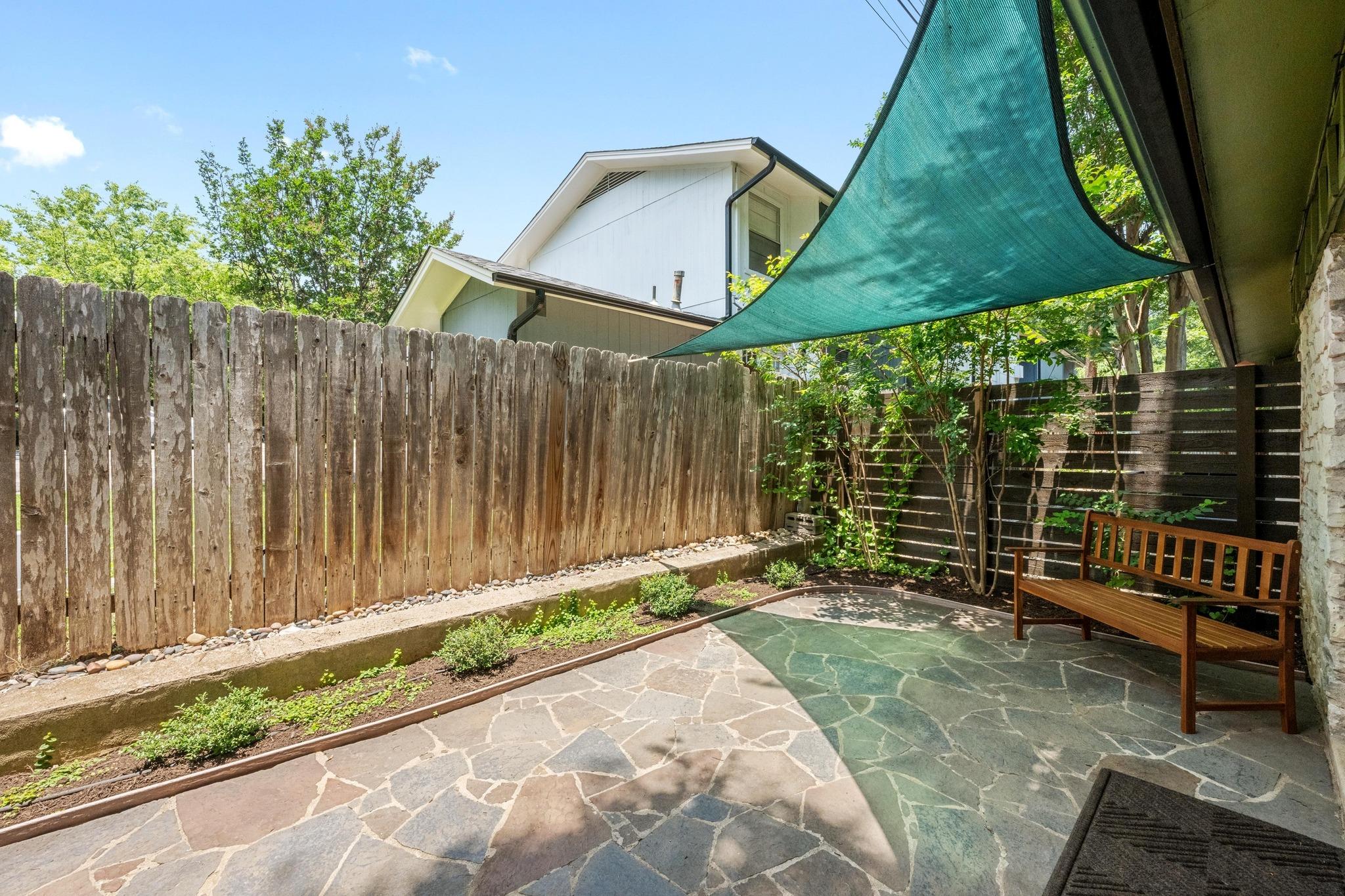 3102 Glen Ora ST # 102