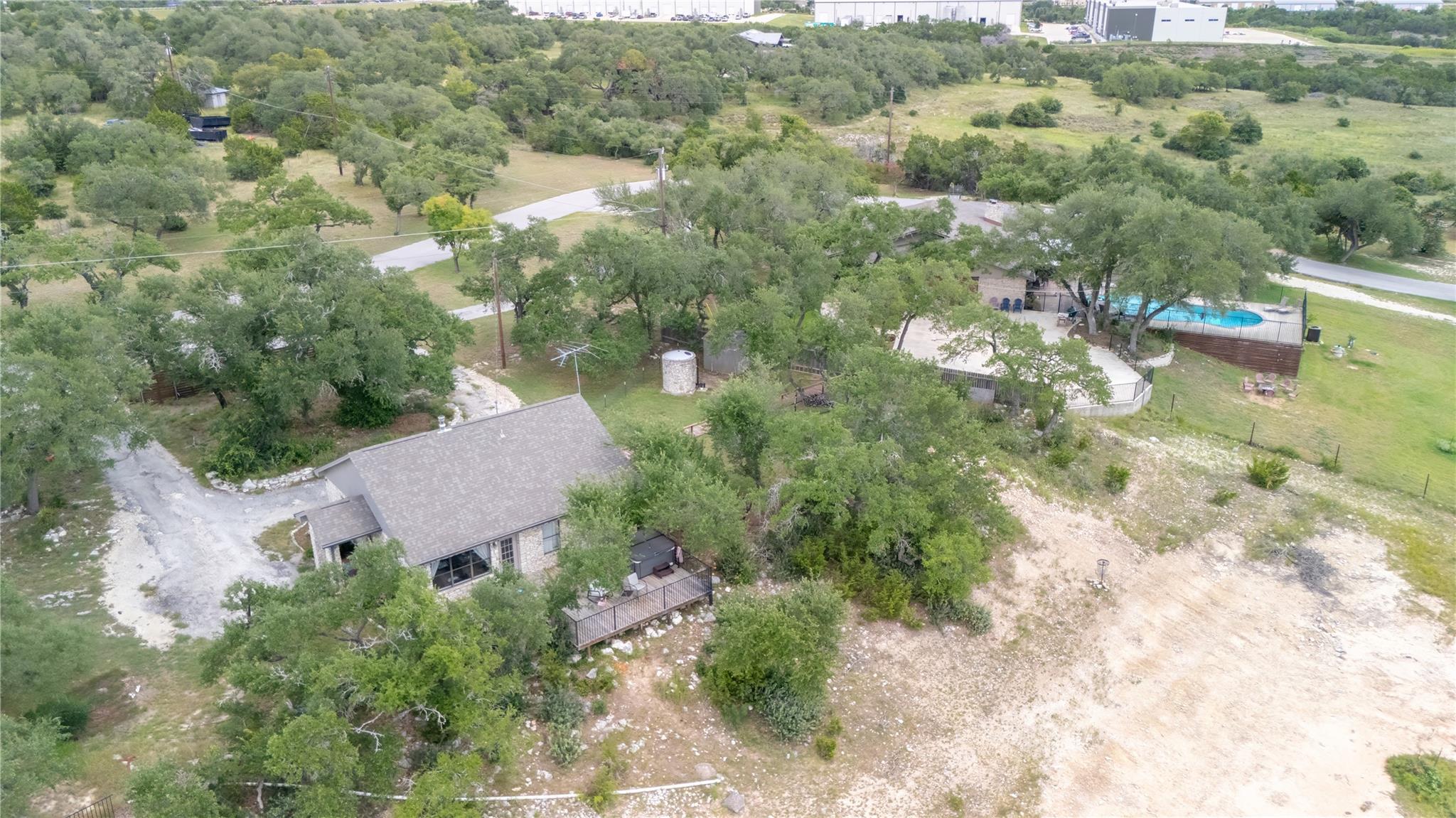 110 Longhorn LN