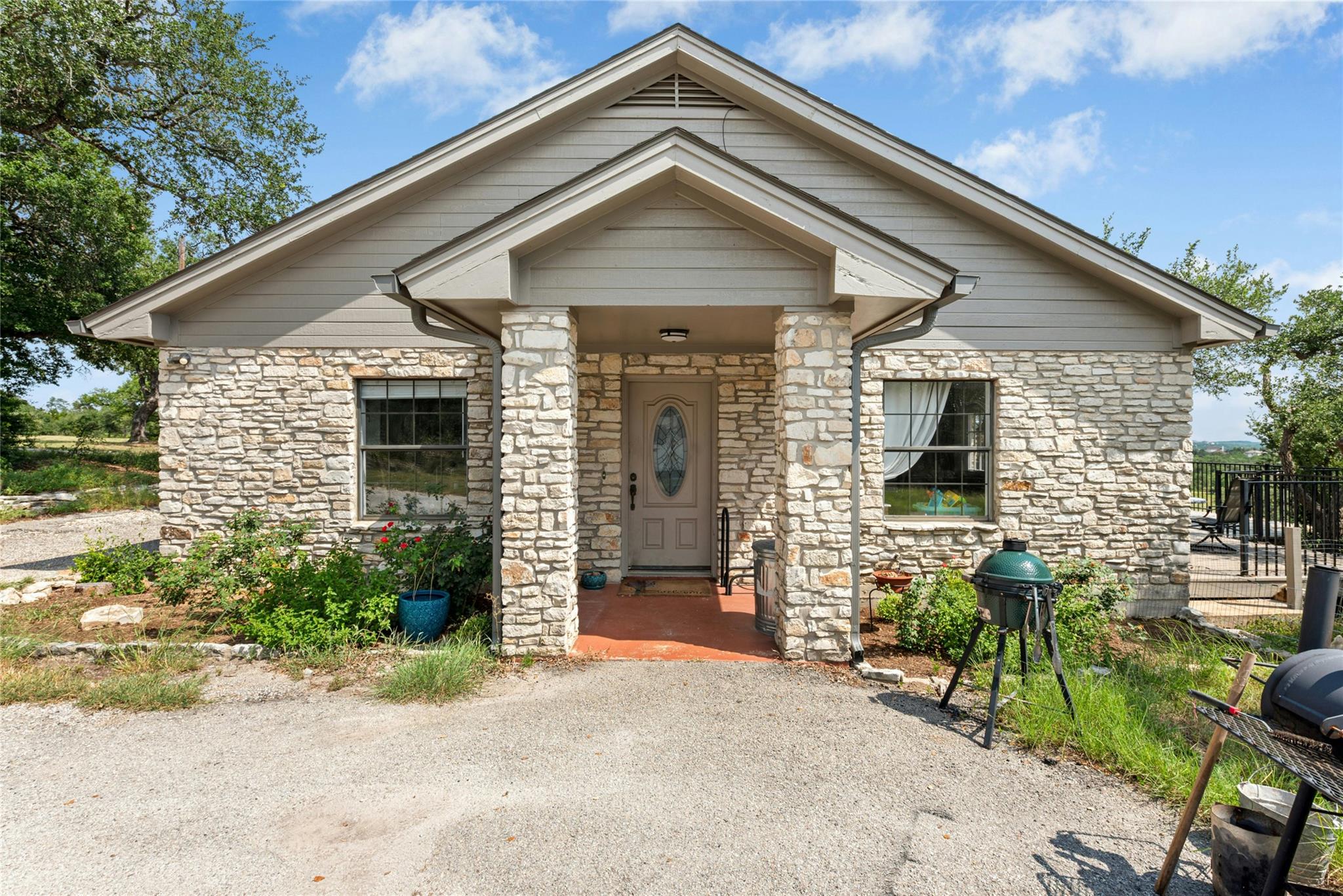 110 Longhorn LN