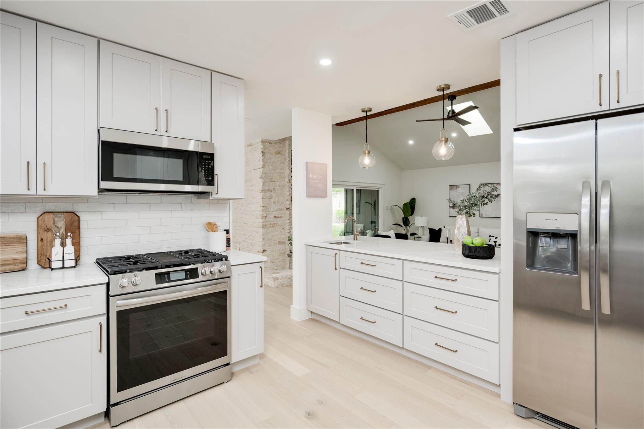 12044 Lincolnshire DR