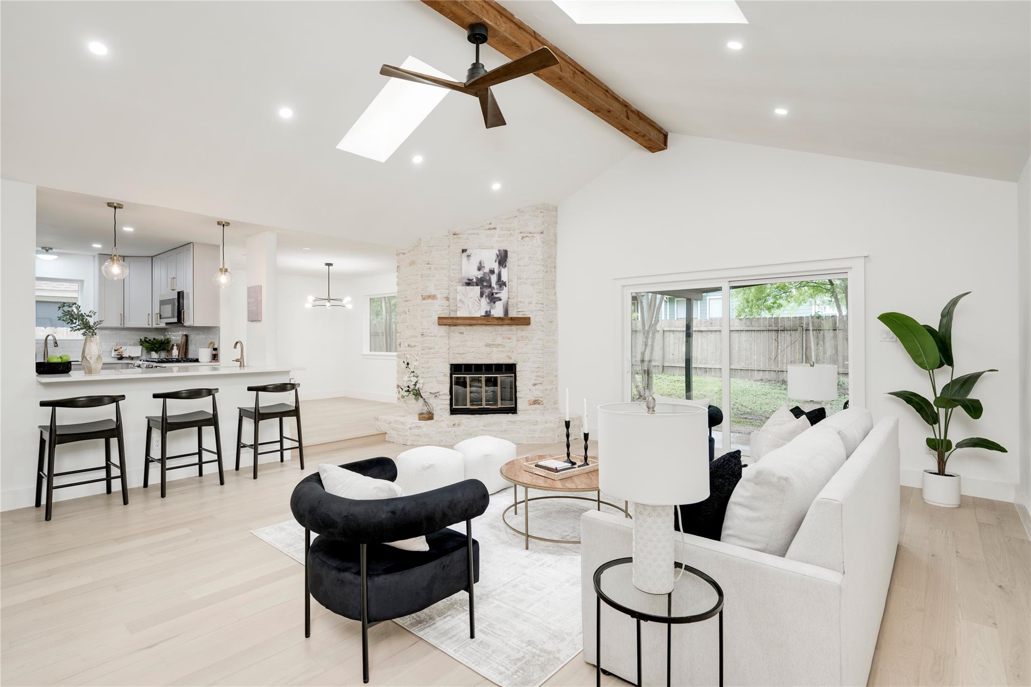 12044 Lincolnshire DR