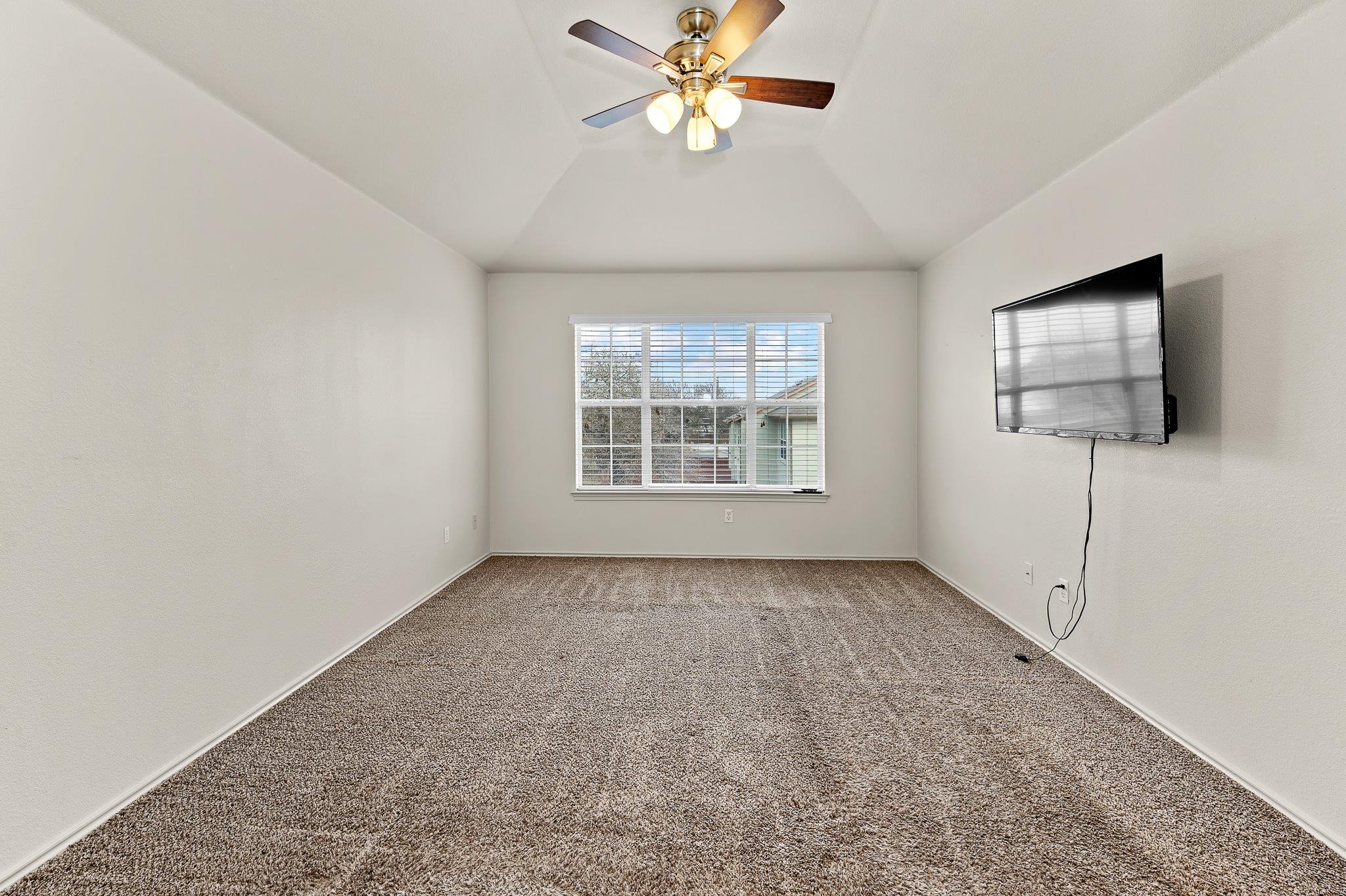 2410 Great Oaks DR # 202