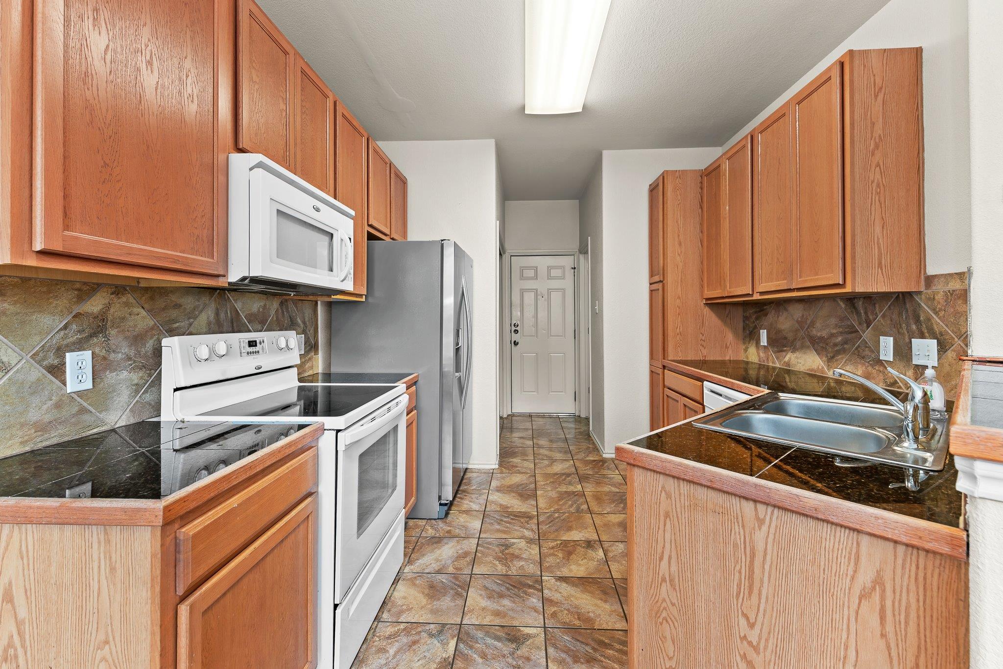 2410 Great Oaks DR # 202