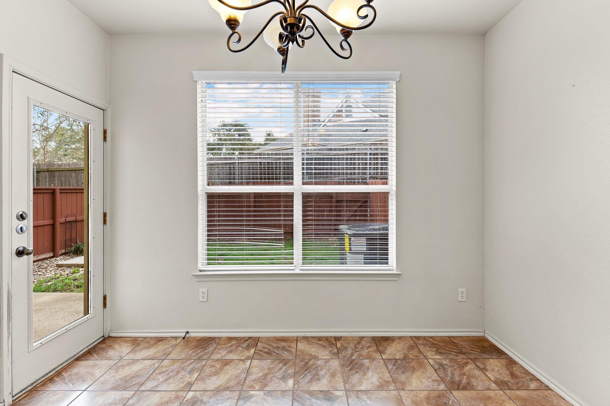 2410 Great Oaks DR # 202