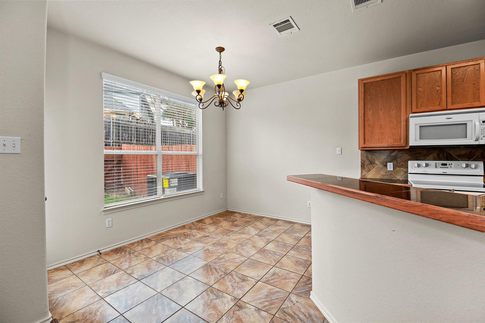 2410 Great Oaks DR # 202