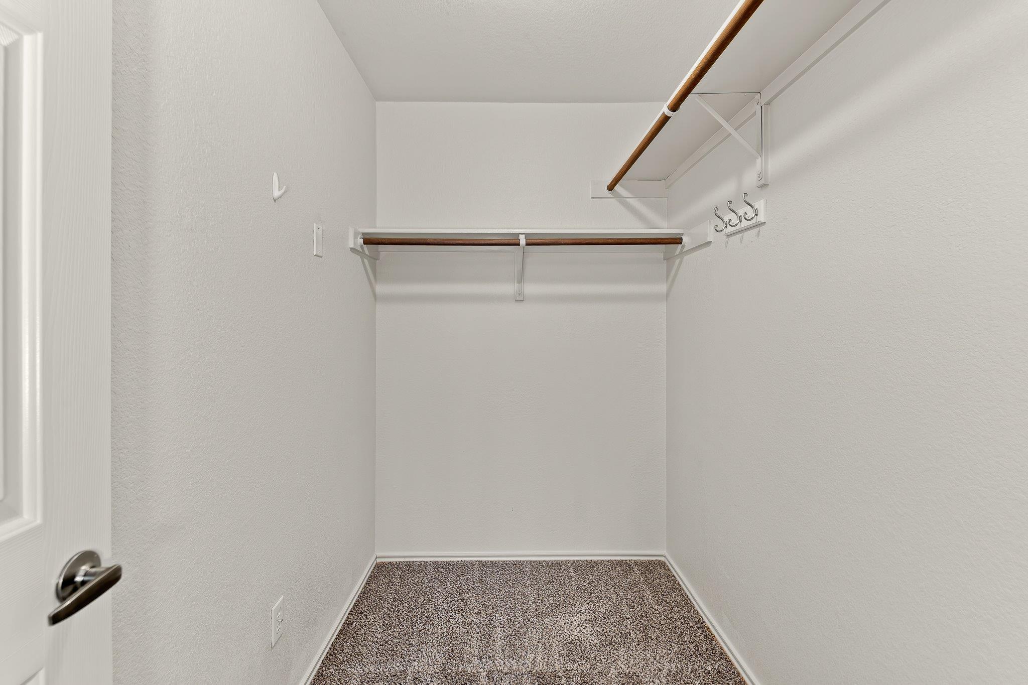 2410 Great Oaks DR # 202