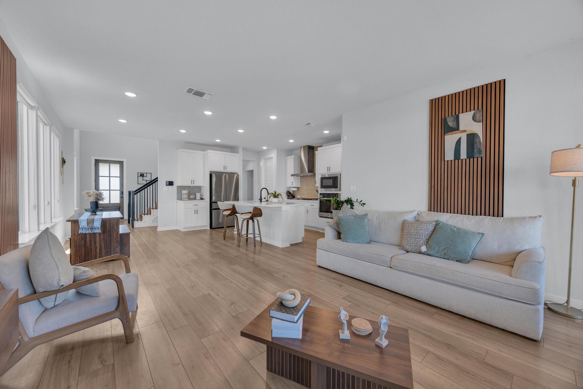 6404 E Mallord Brook BND