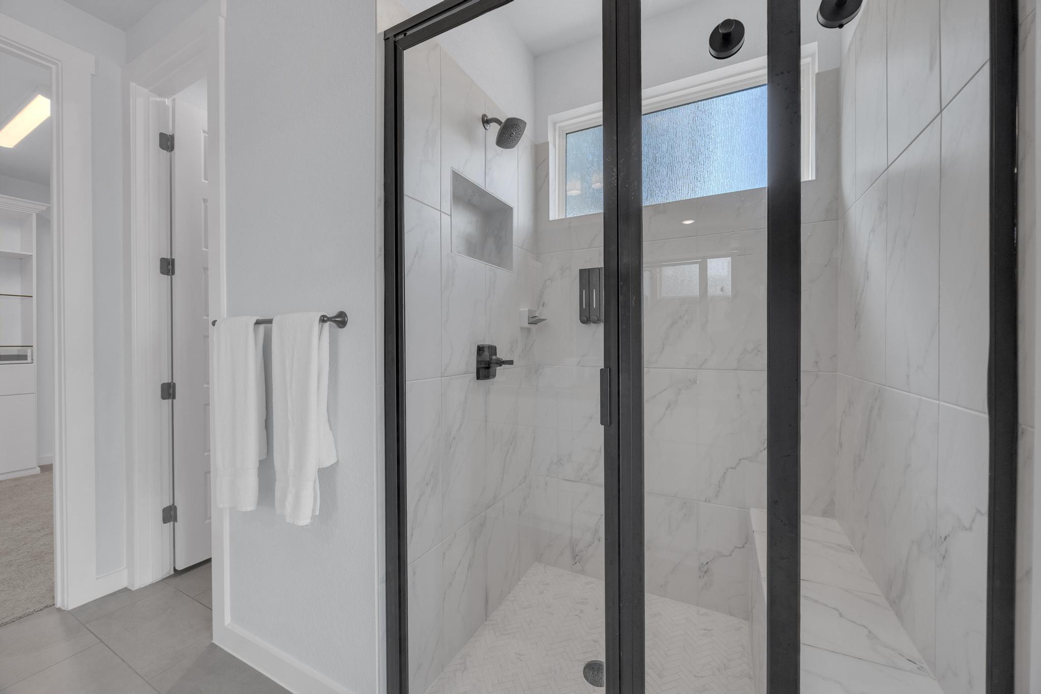 6404 E Mallord Brook BND