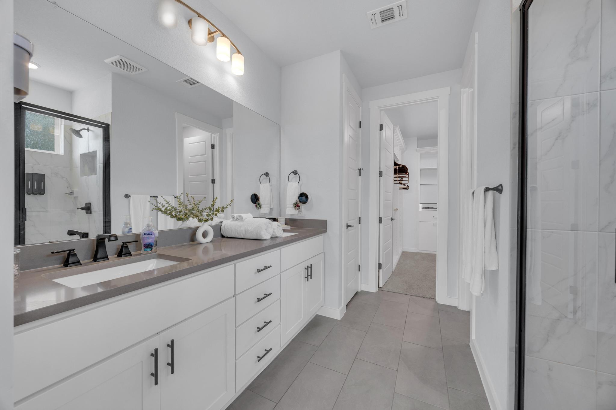 6404 E Mallord Brook BND