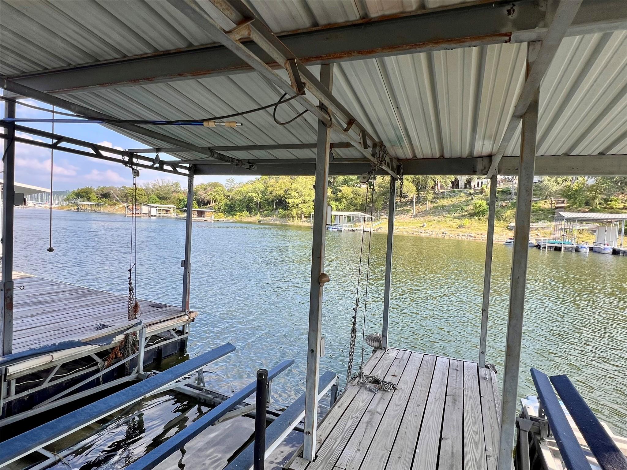 6111 Hudson Bend RD RD