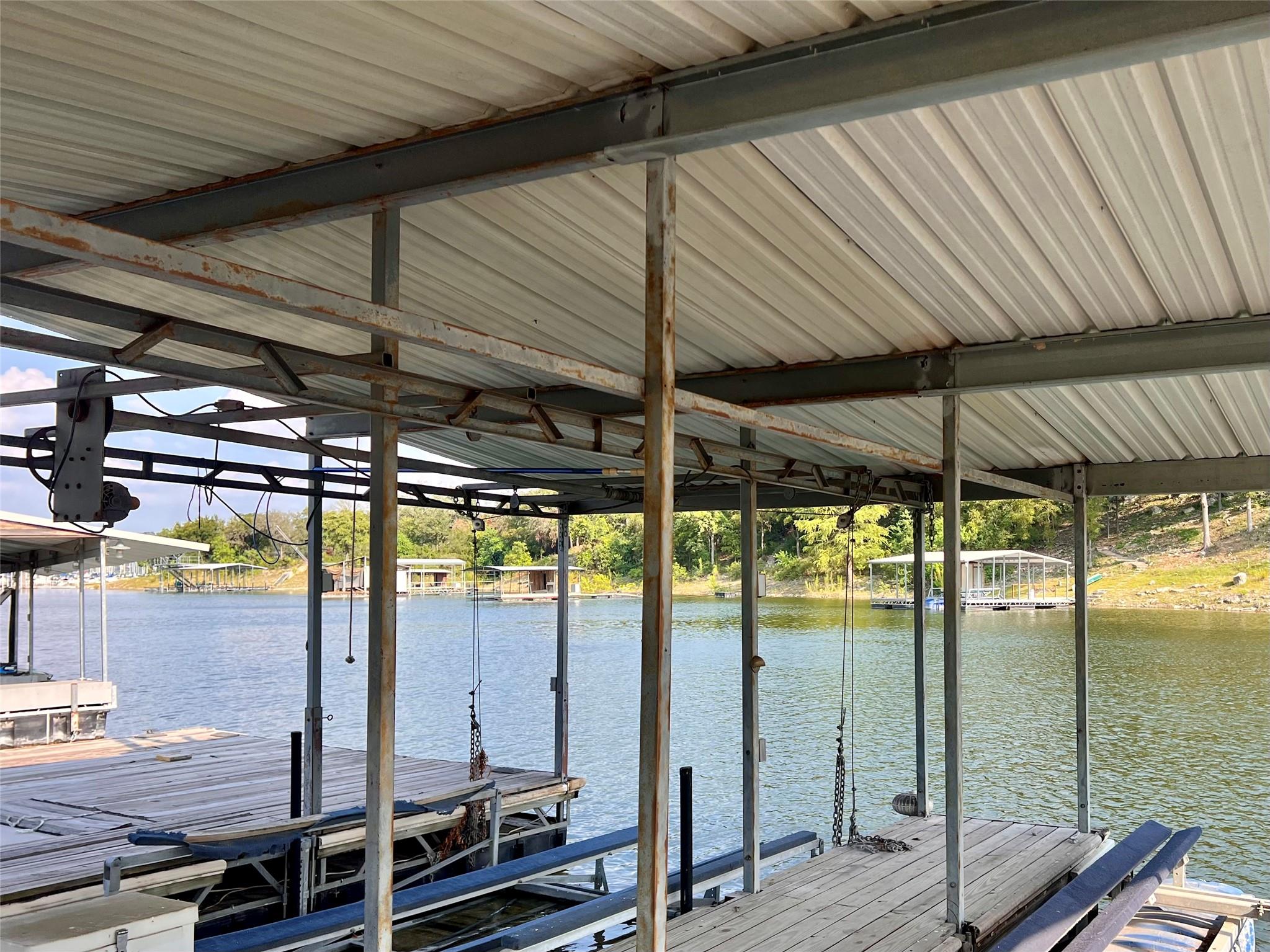 6111 Hudson Bend RD RD