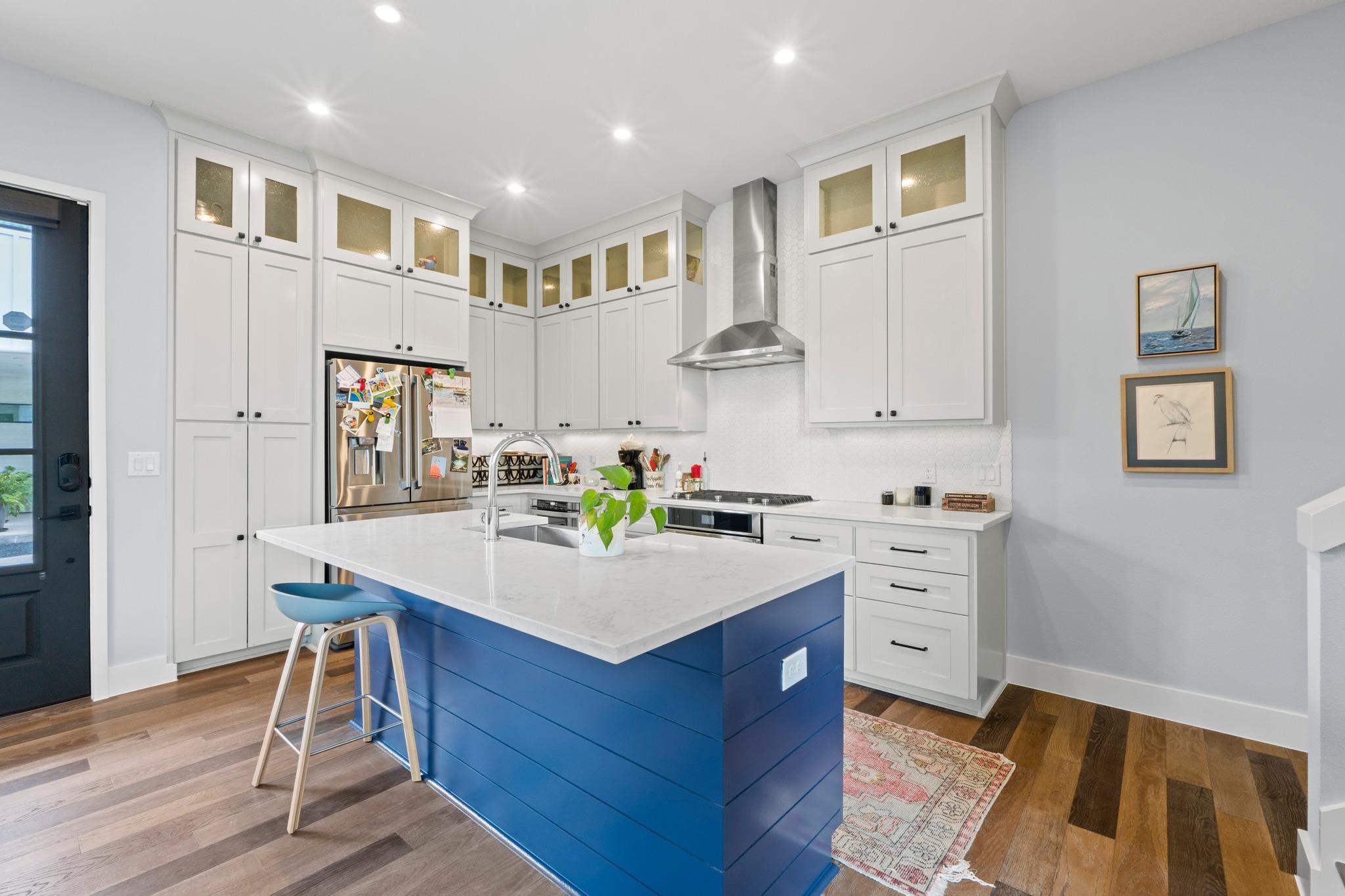 1201 W 39th 1/2 ST # B