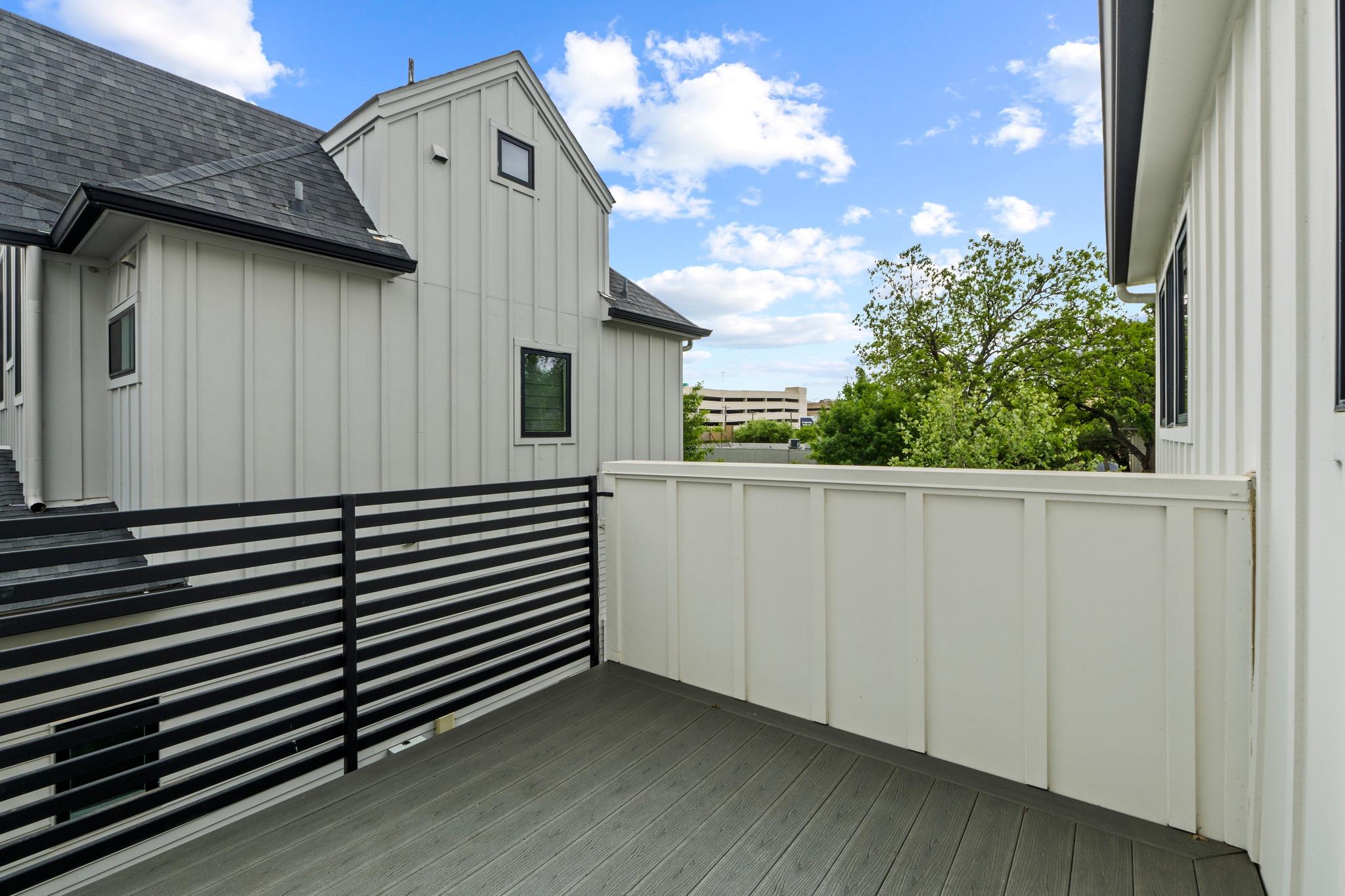 1201 W 39th 1/2 ST # B