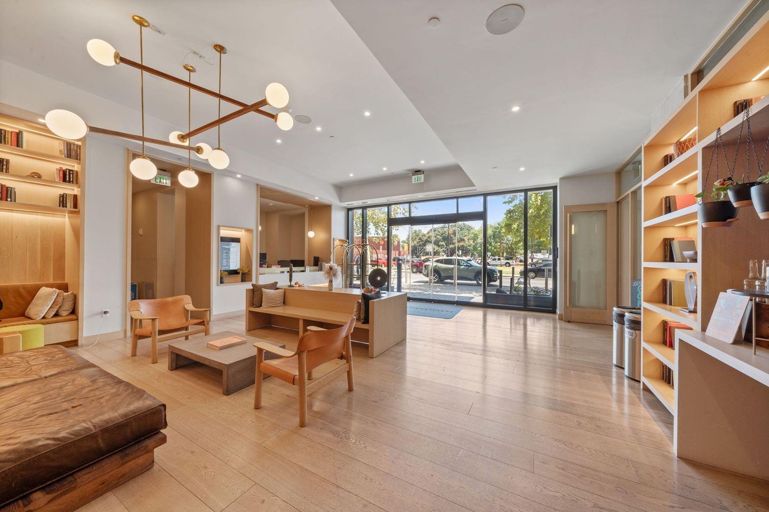 48 East Ave # 2906