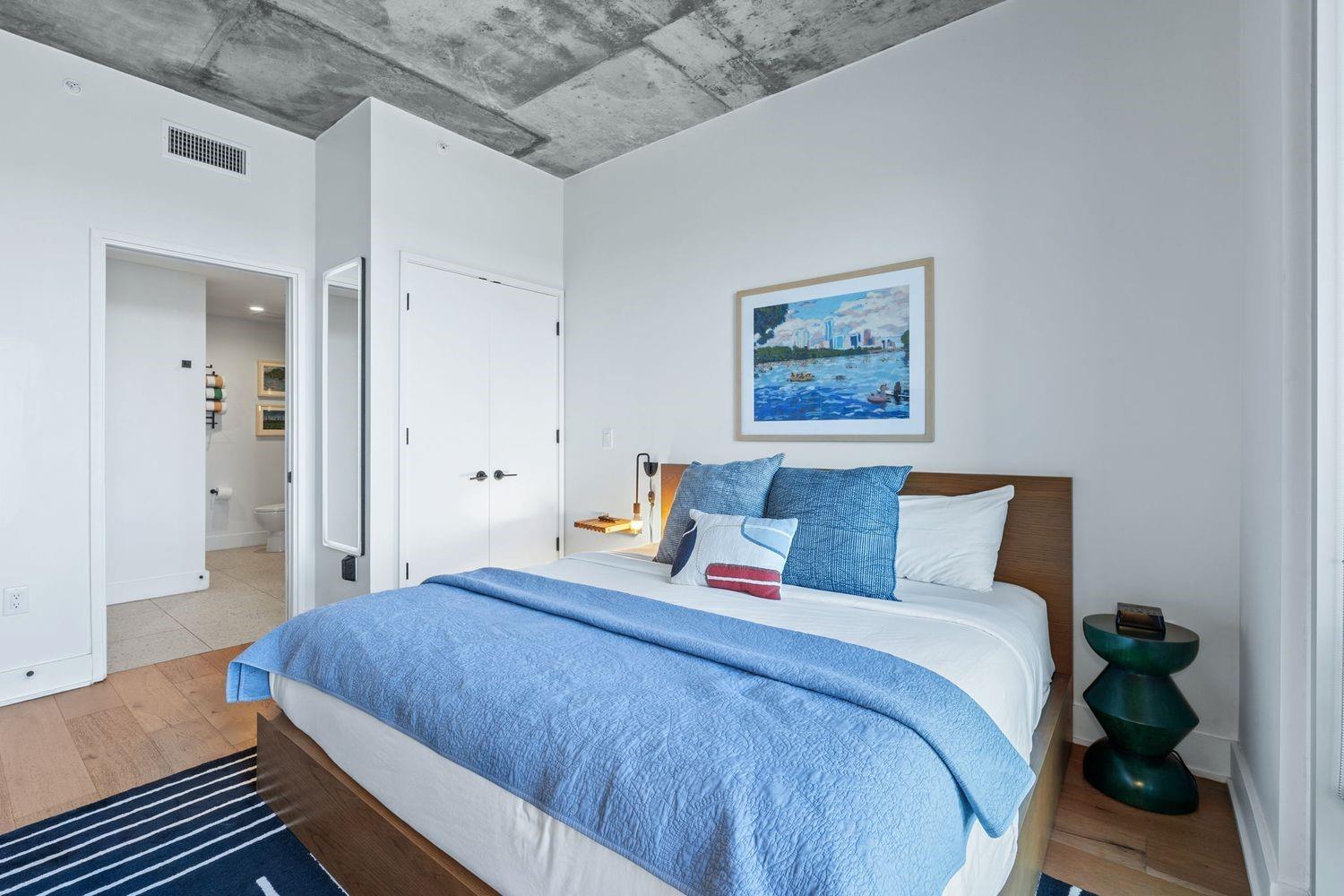48 East Ave # 2906