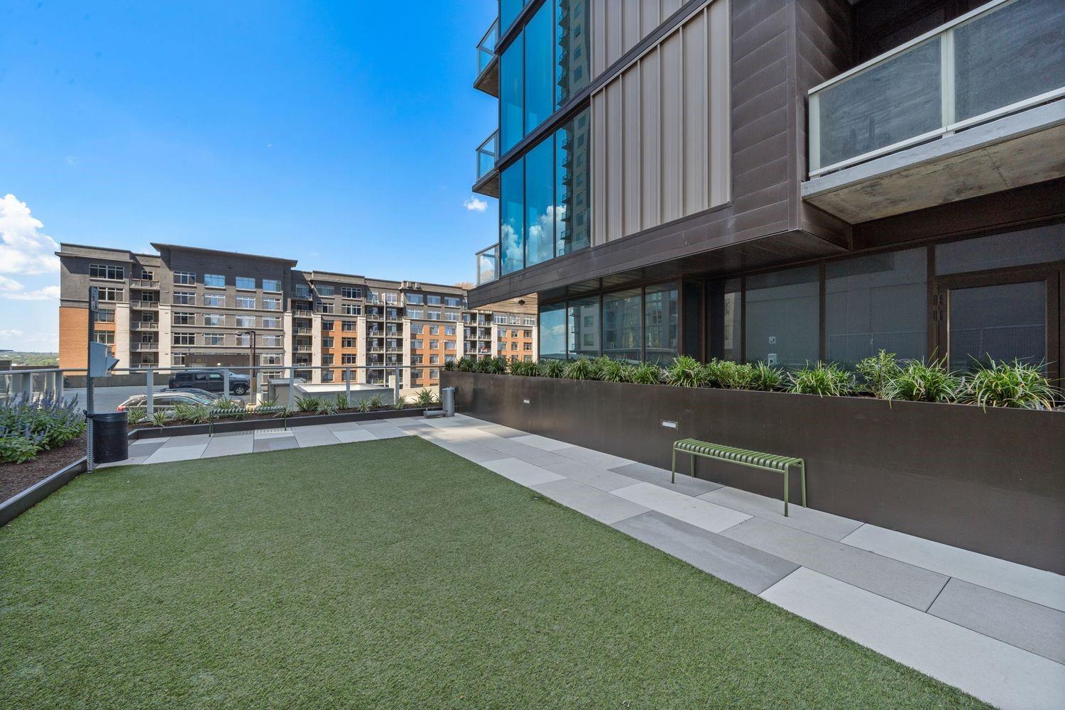 48 East Ave # 2906