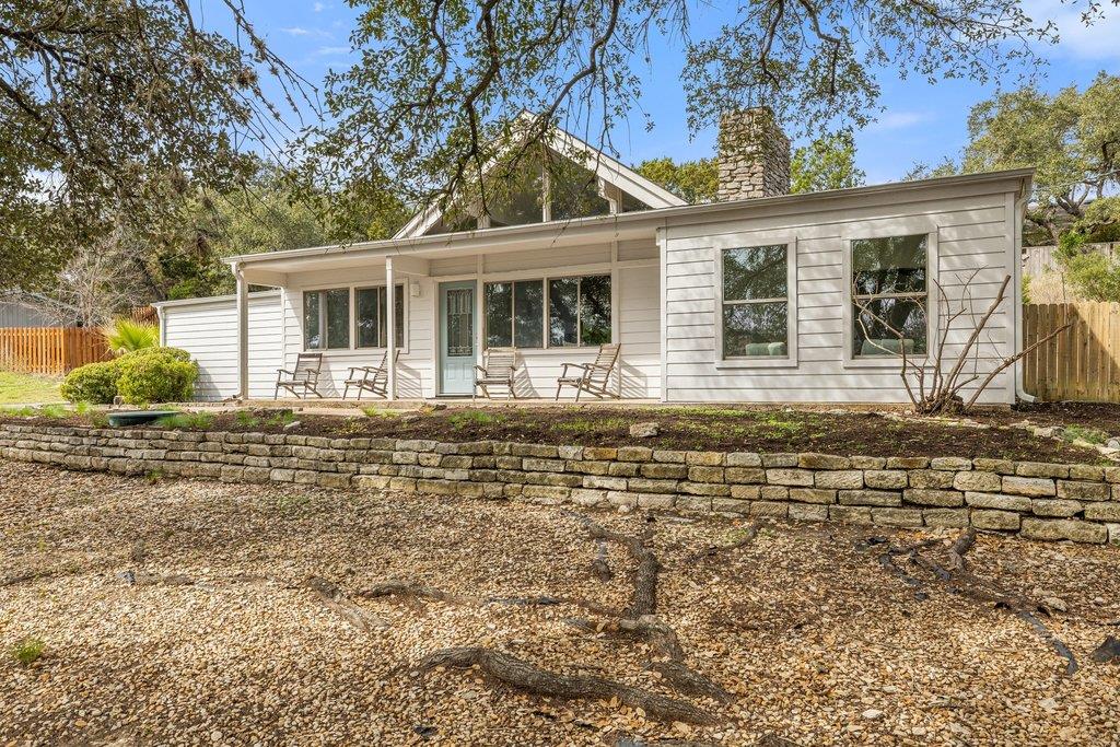 411 Lakeway DR