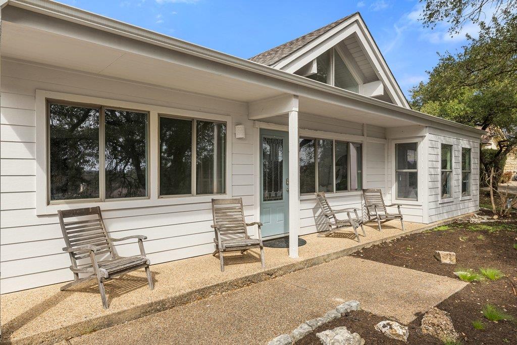 411 Lakeway DR