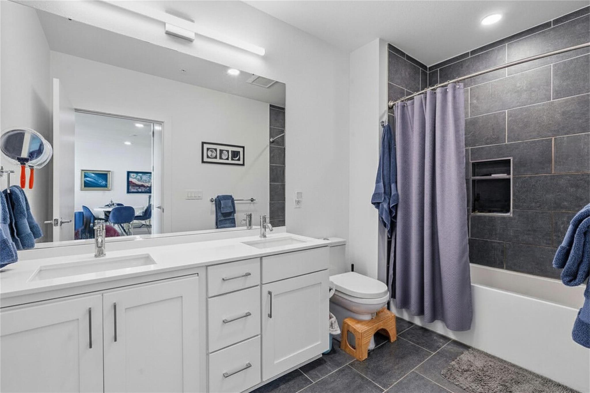 900 S 1st ST # 415