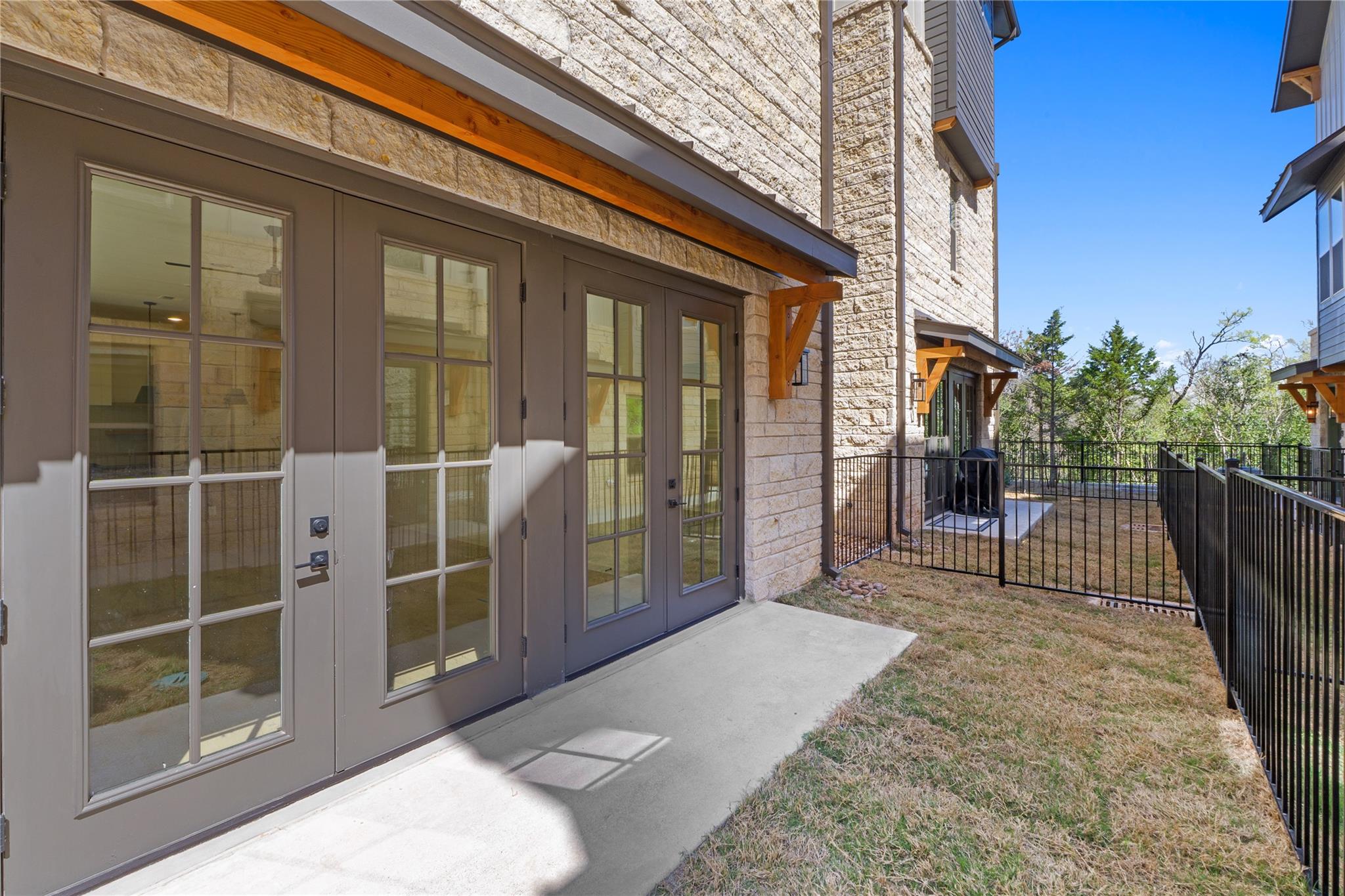 3500 Pecan Springs RD # 16
