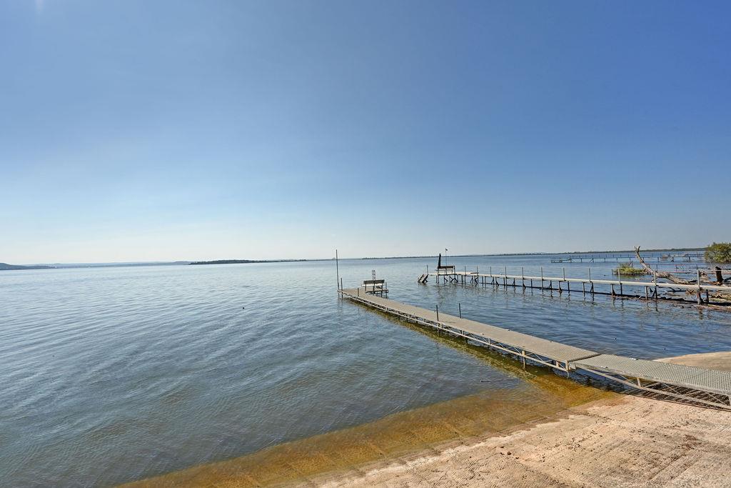 611 Lakeshore LOOP