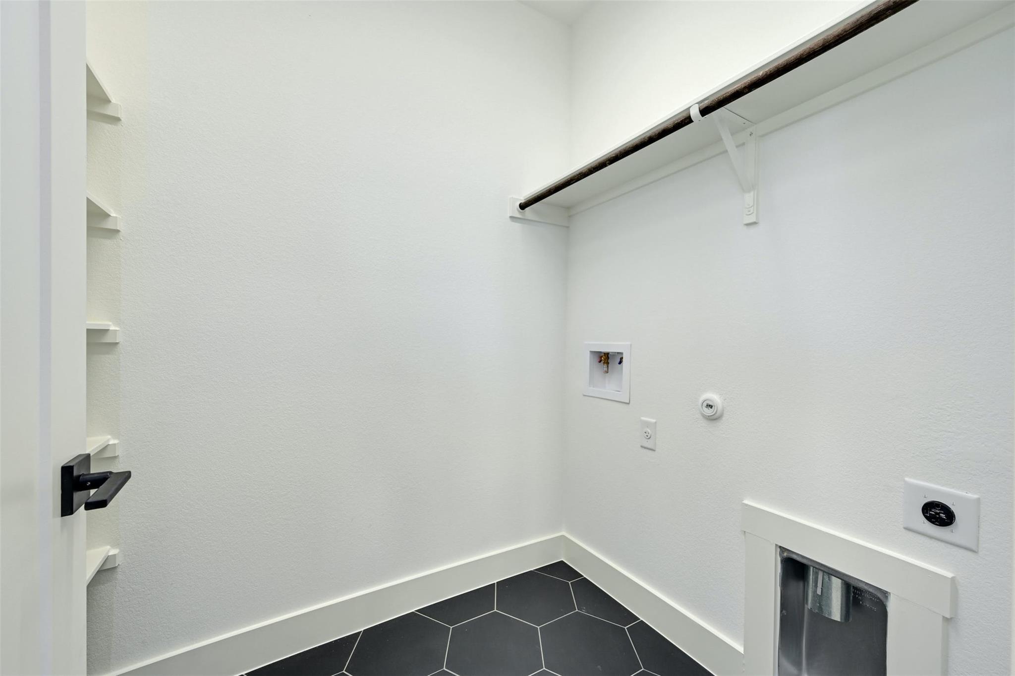 8575 Wellspring LOOP