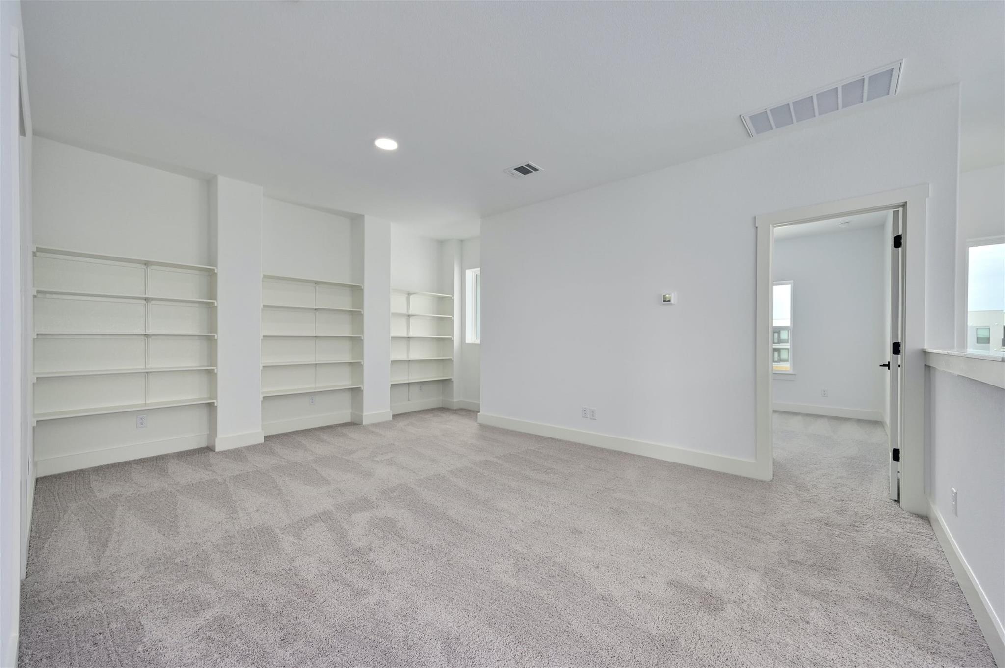 8575 Wellspring LOOP