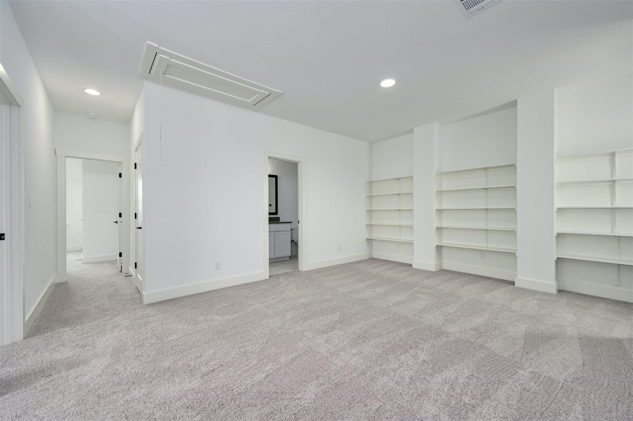 8575 Wellspring LOOP