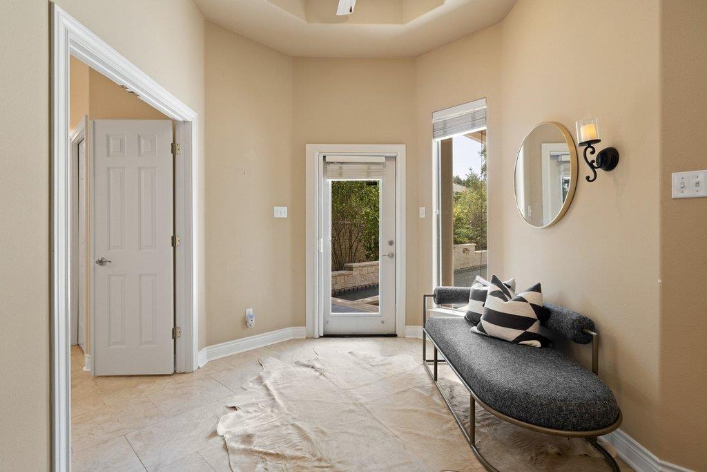 5 Tiburon CT