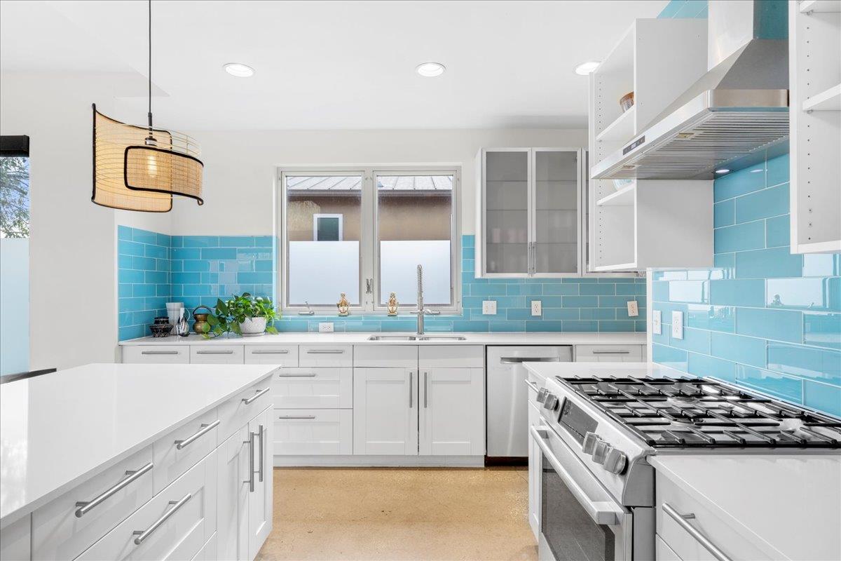 5301 Sendero Hills PKWY