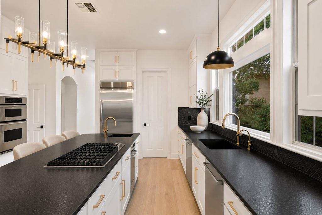4605 Wild Cow CV