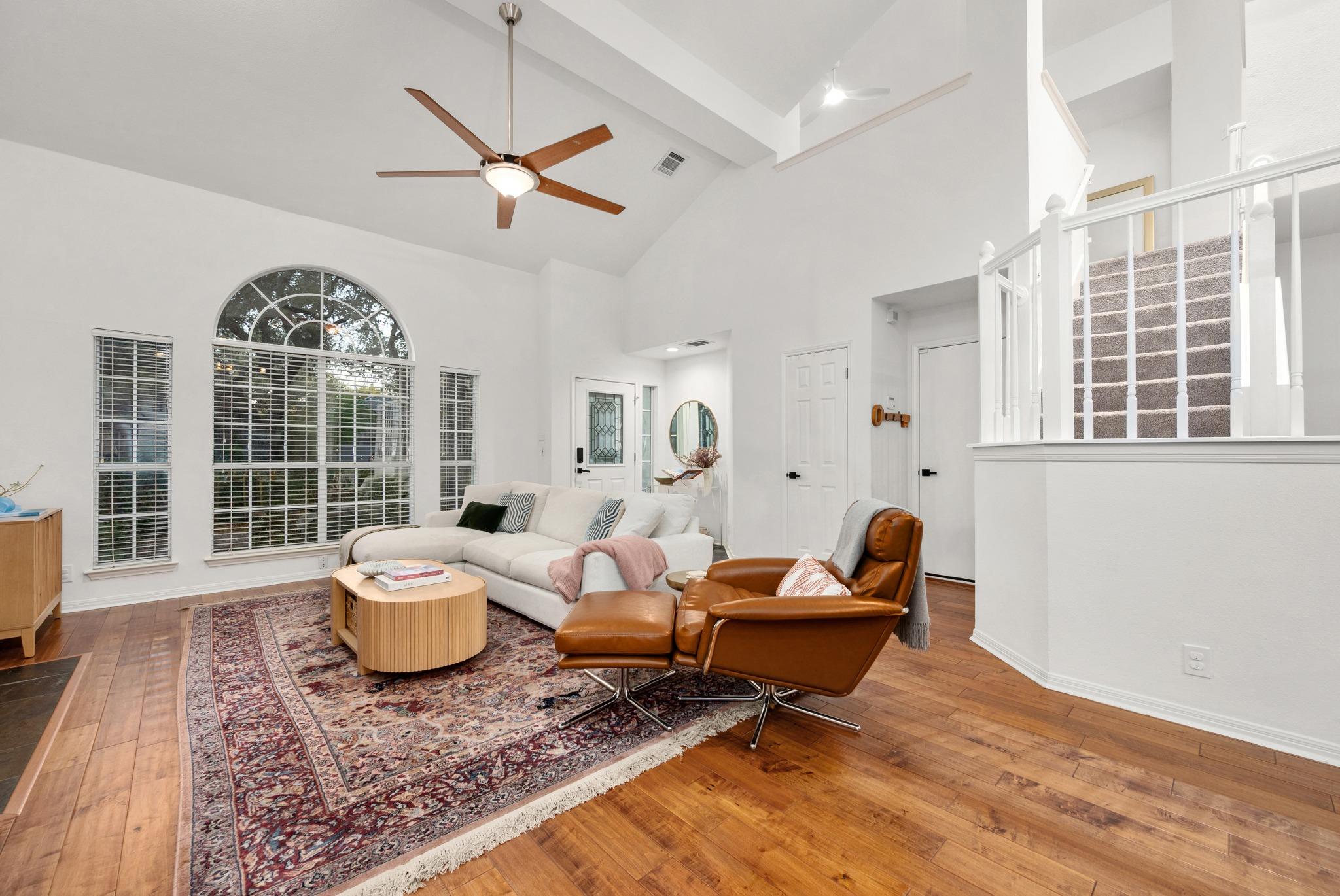 4802 Alta Loma DR