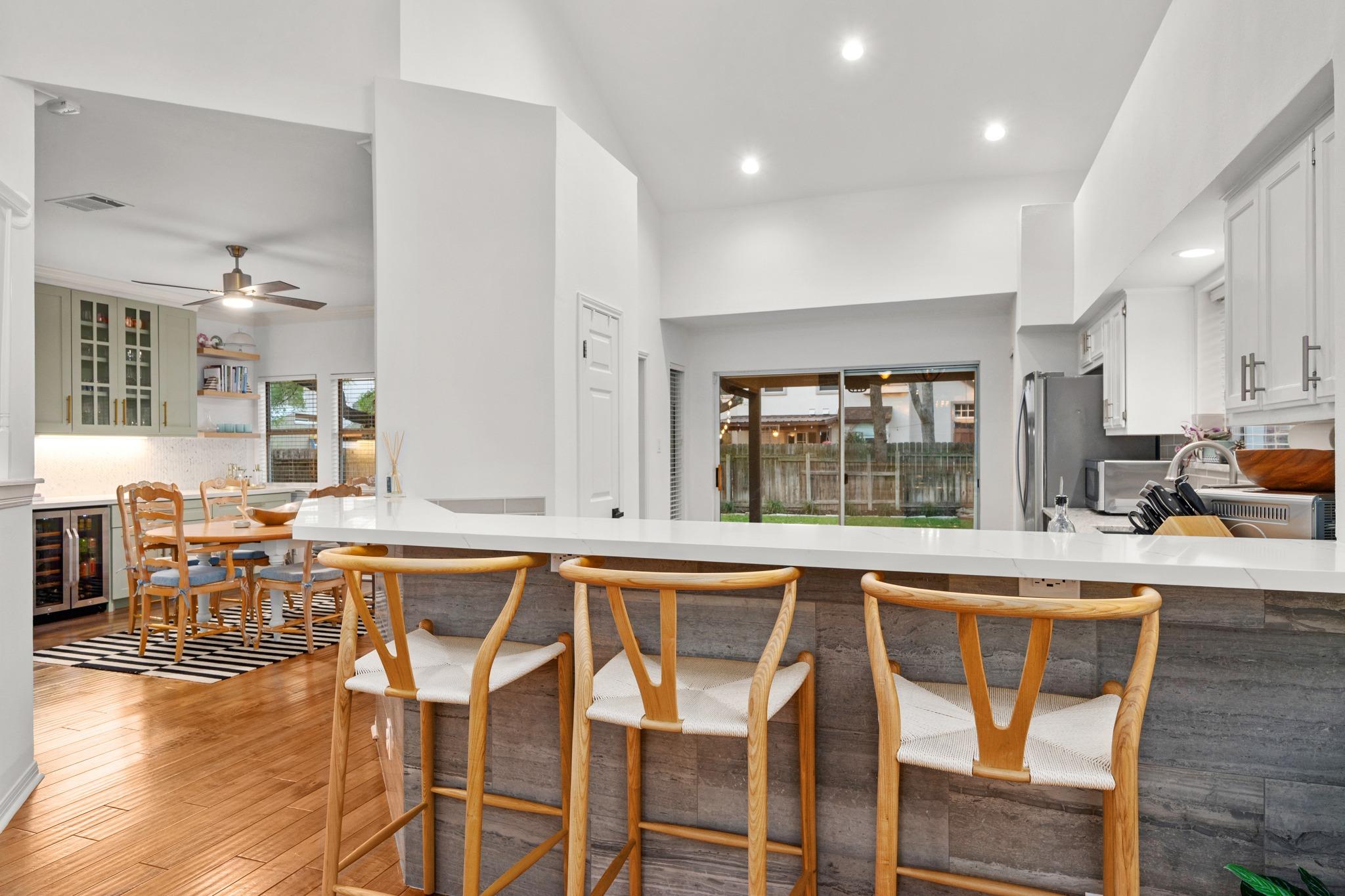 4802 Alta Loma DR