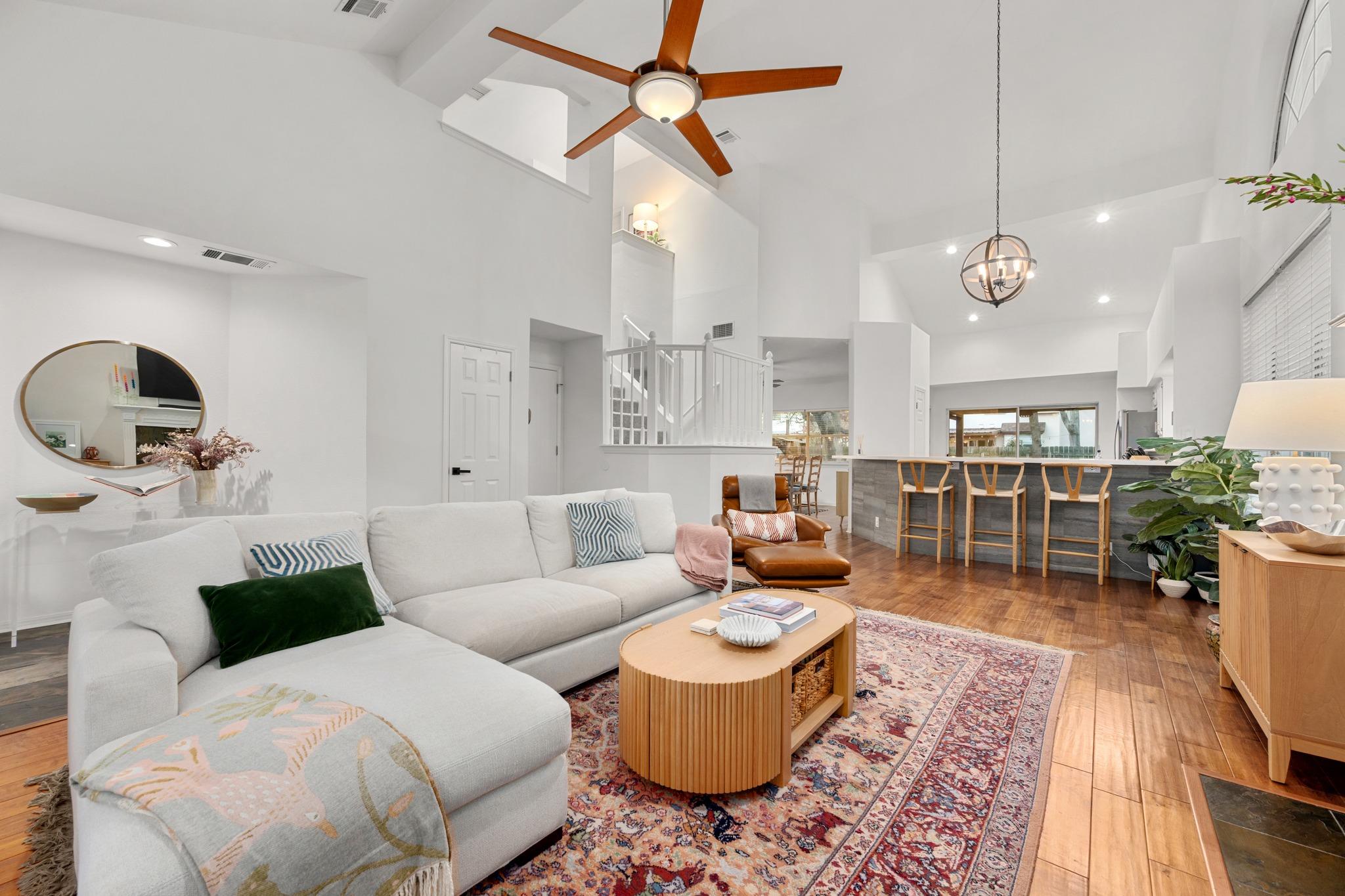 4802 Alta Loma DR
