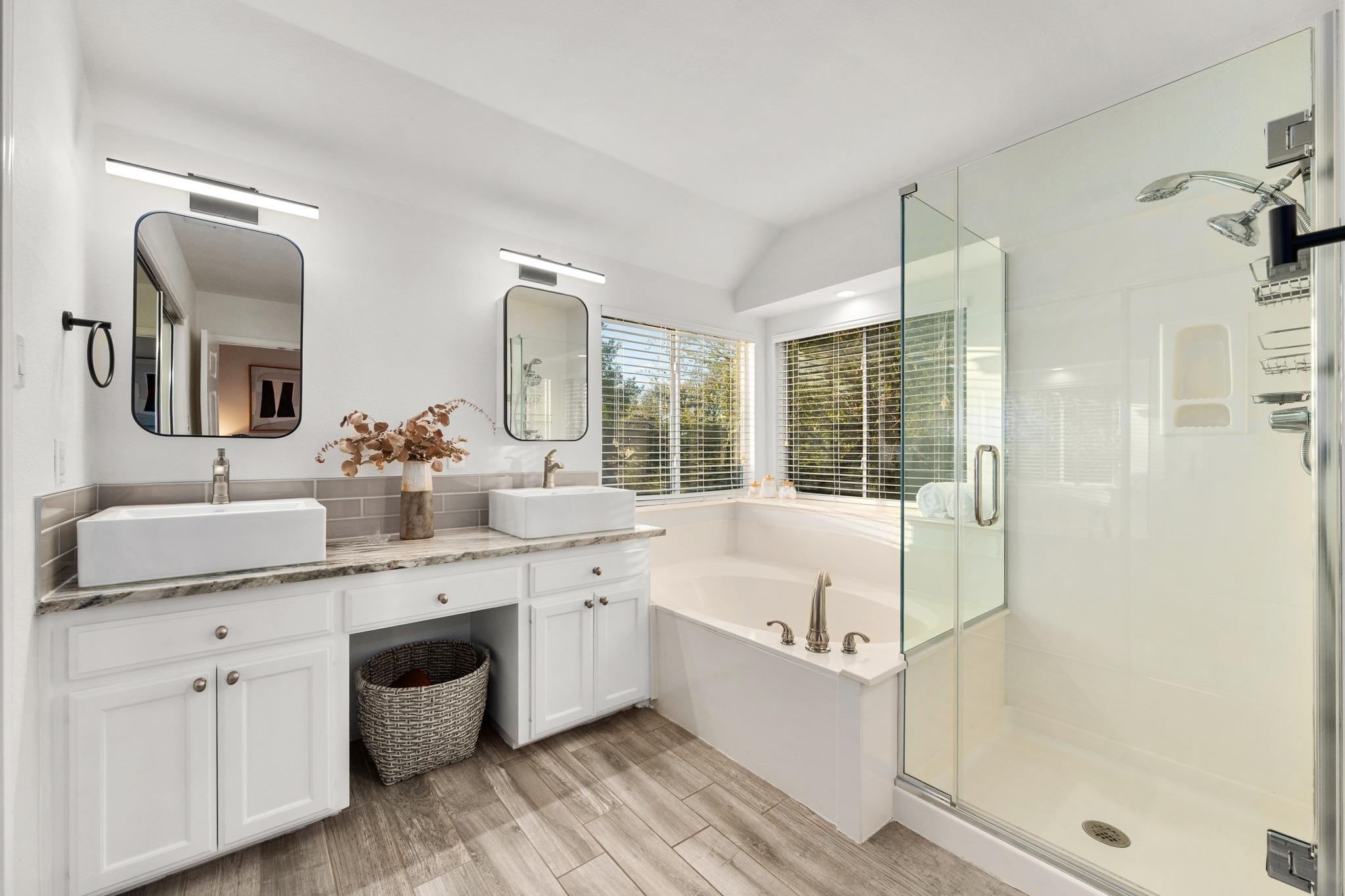 4802 Alta Loma DR