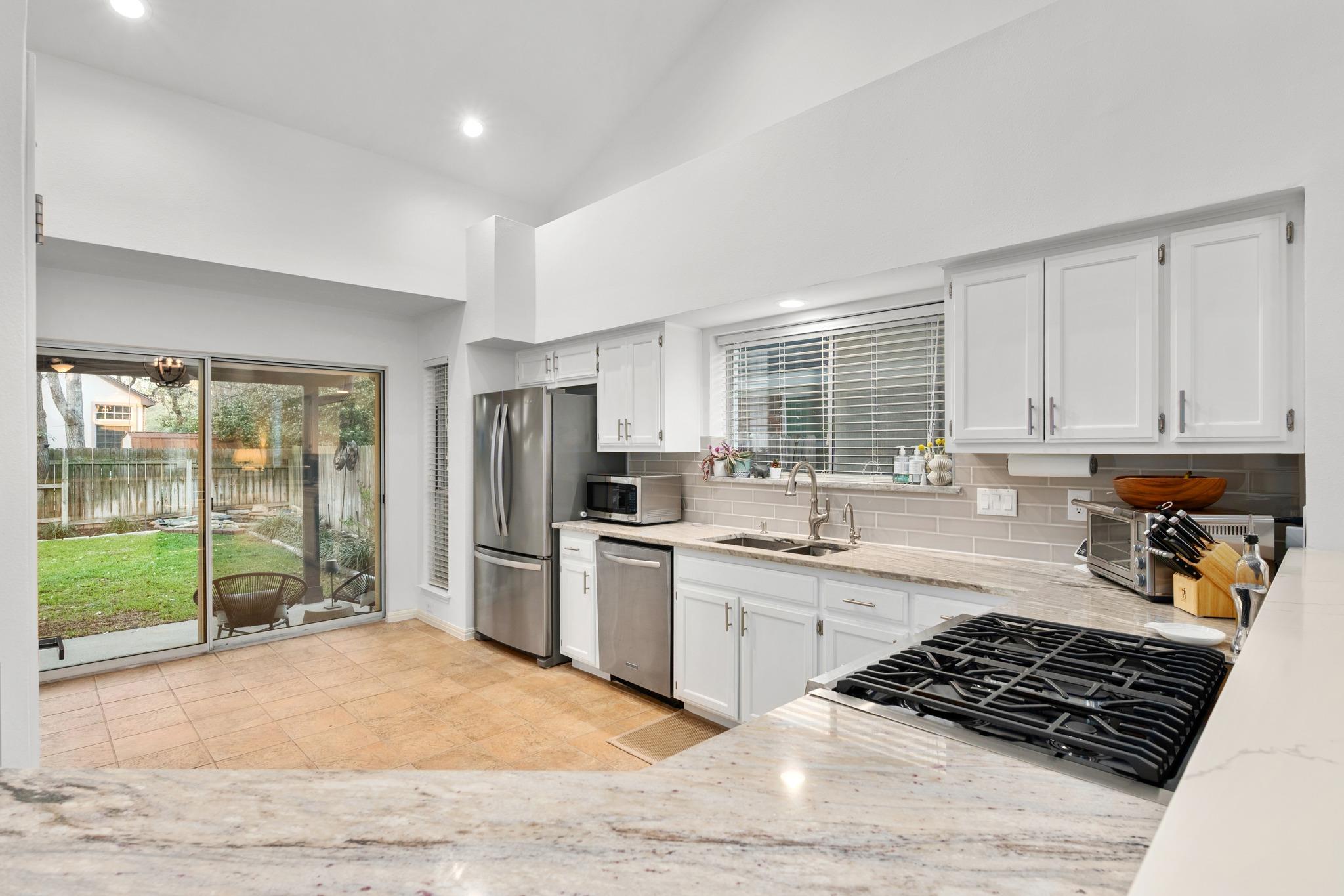 4802 Alta Loma DR