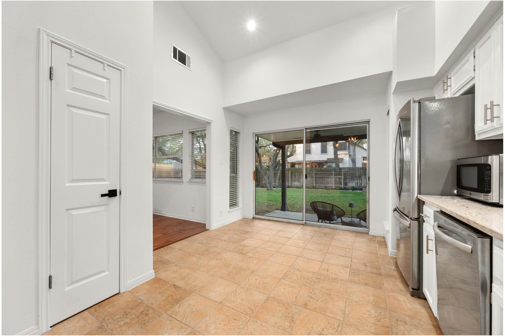 4802 Alta Loma DR