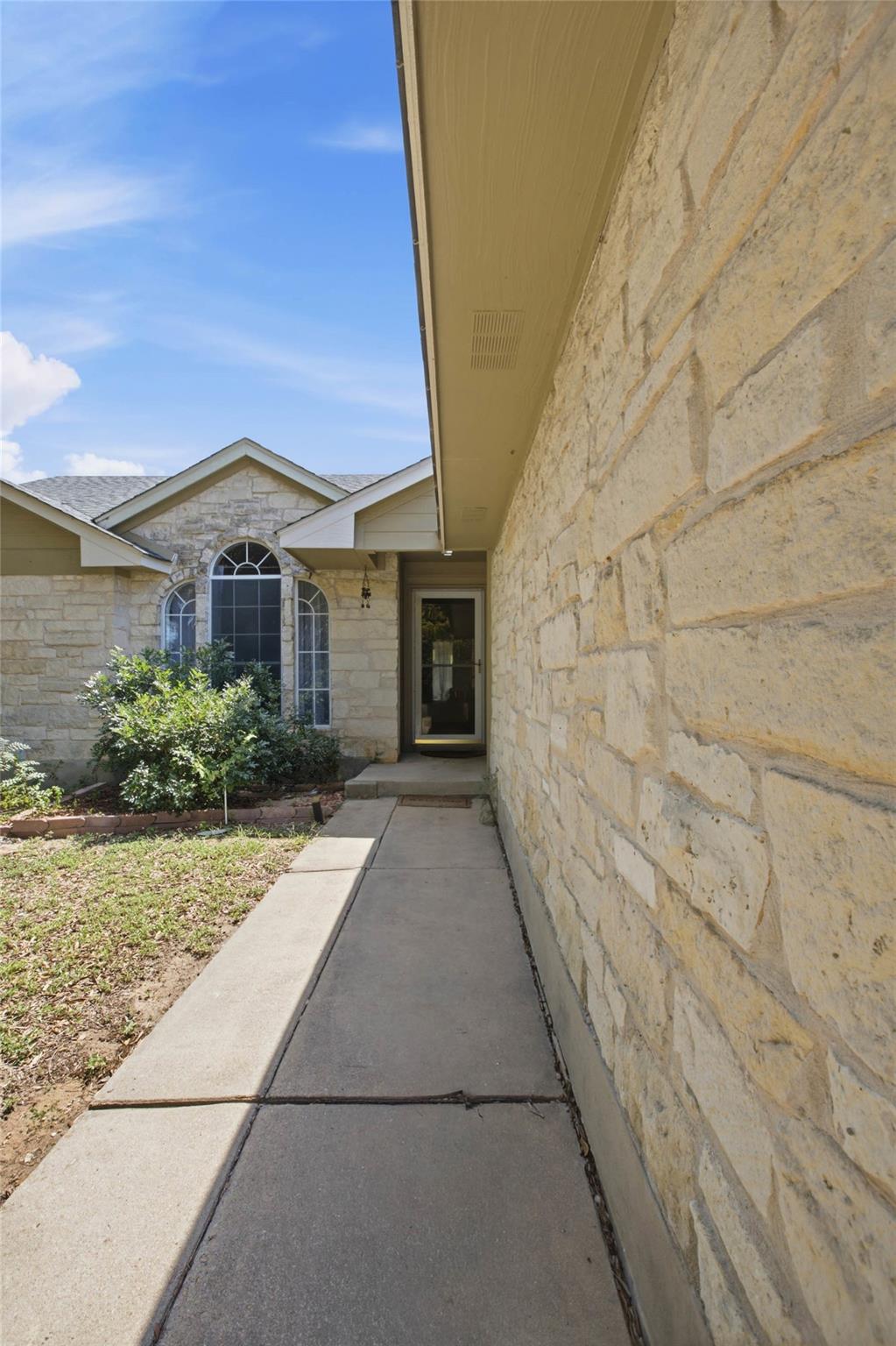 1717 Rendova LN