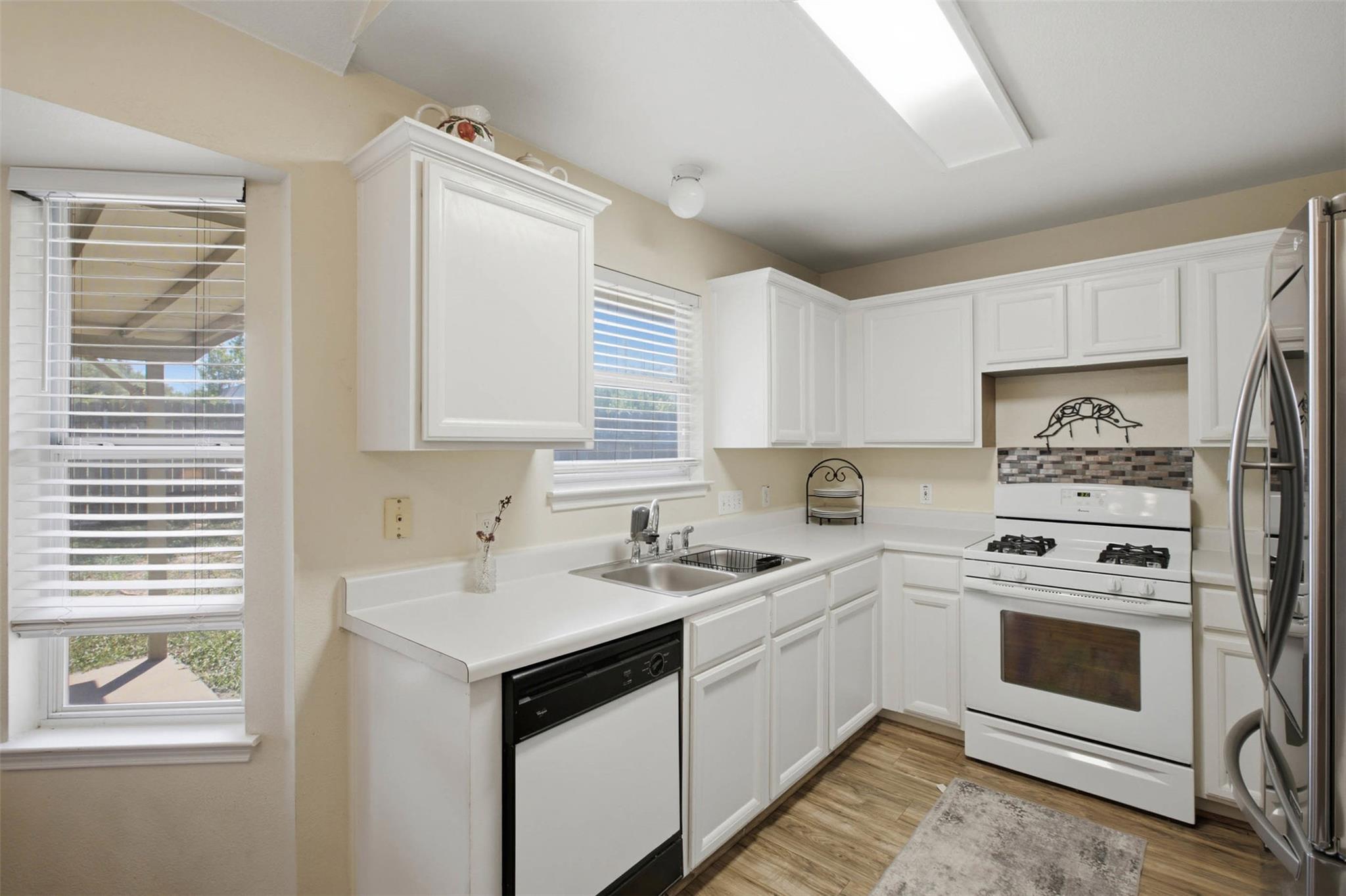 1717 Rendova LN