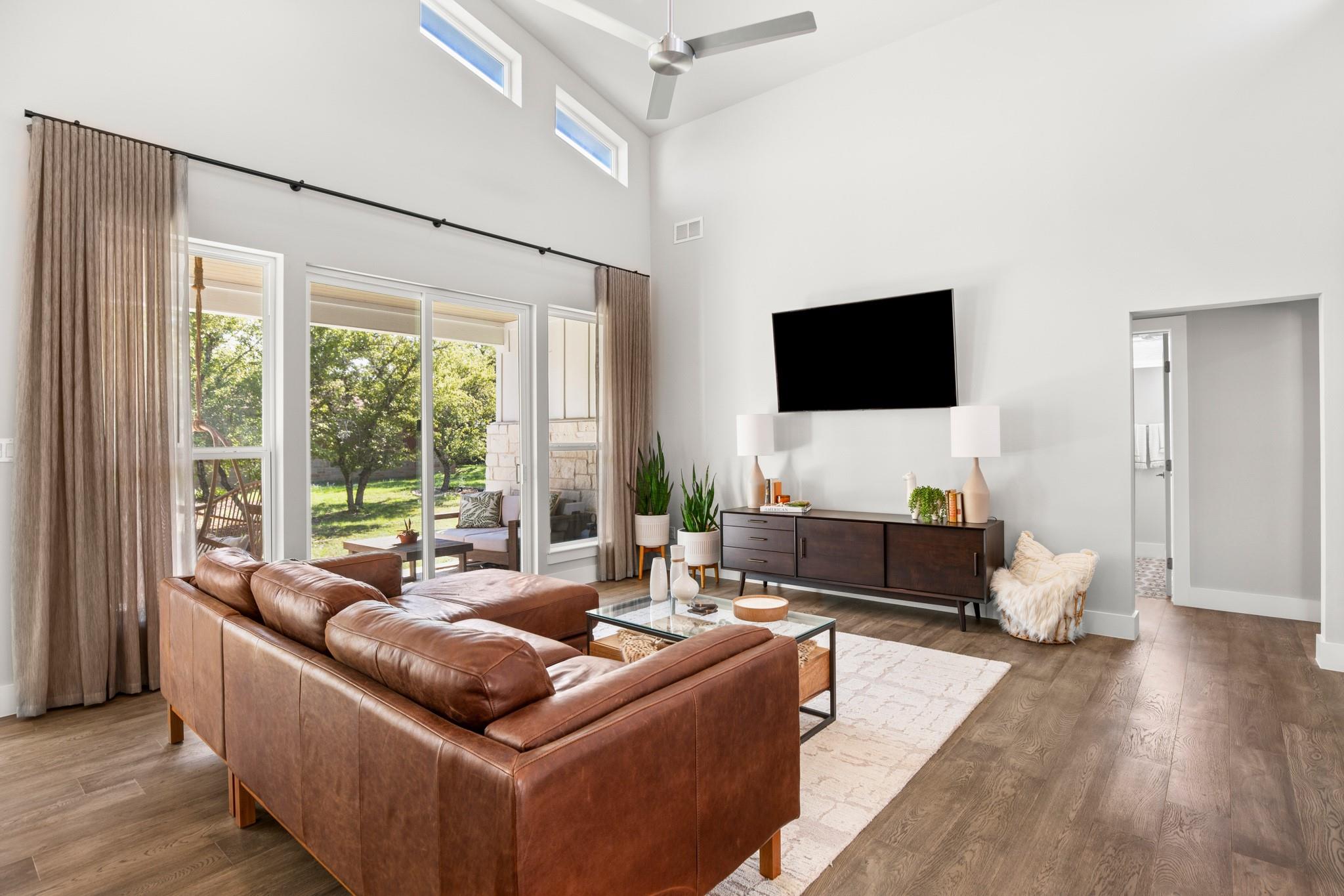 307 Bedford DR