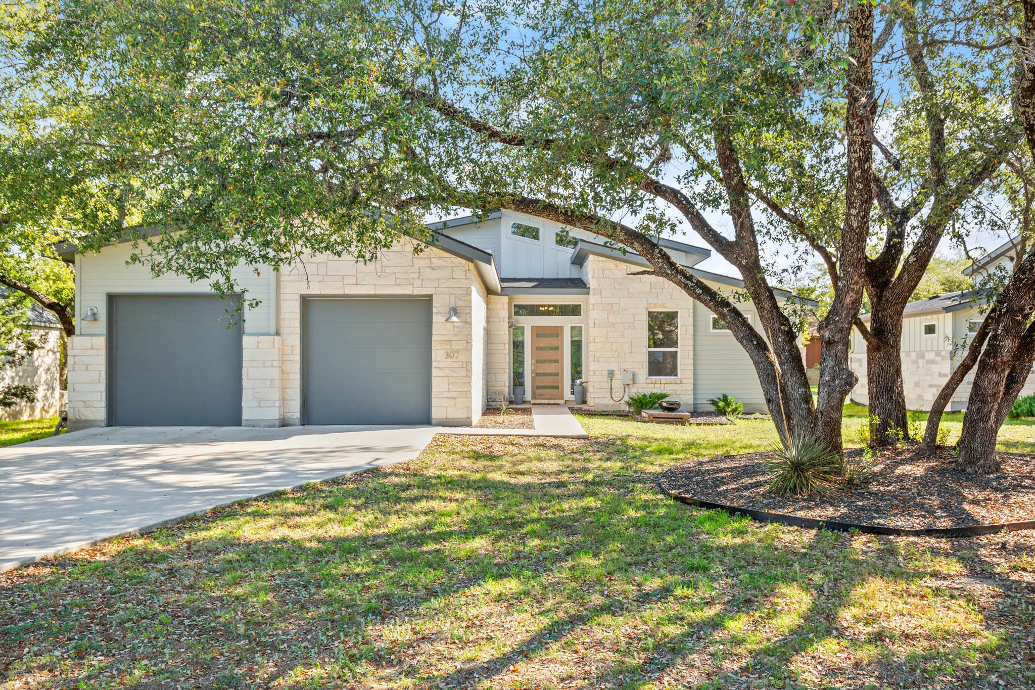 307 Bedford DR