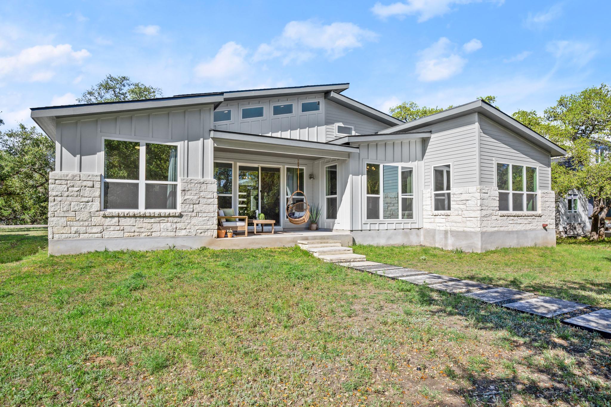 307 Bedford DR