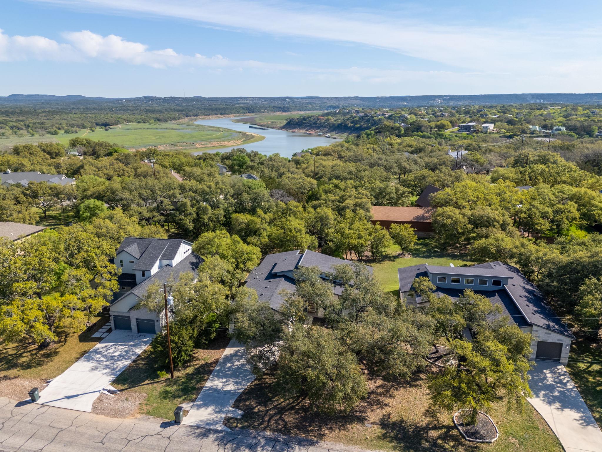 307 Bedford DR