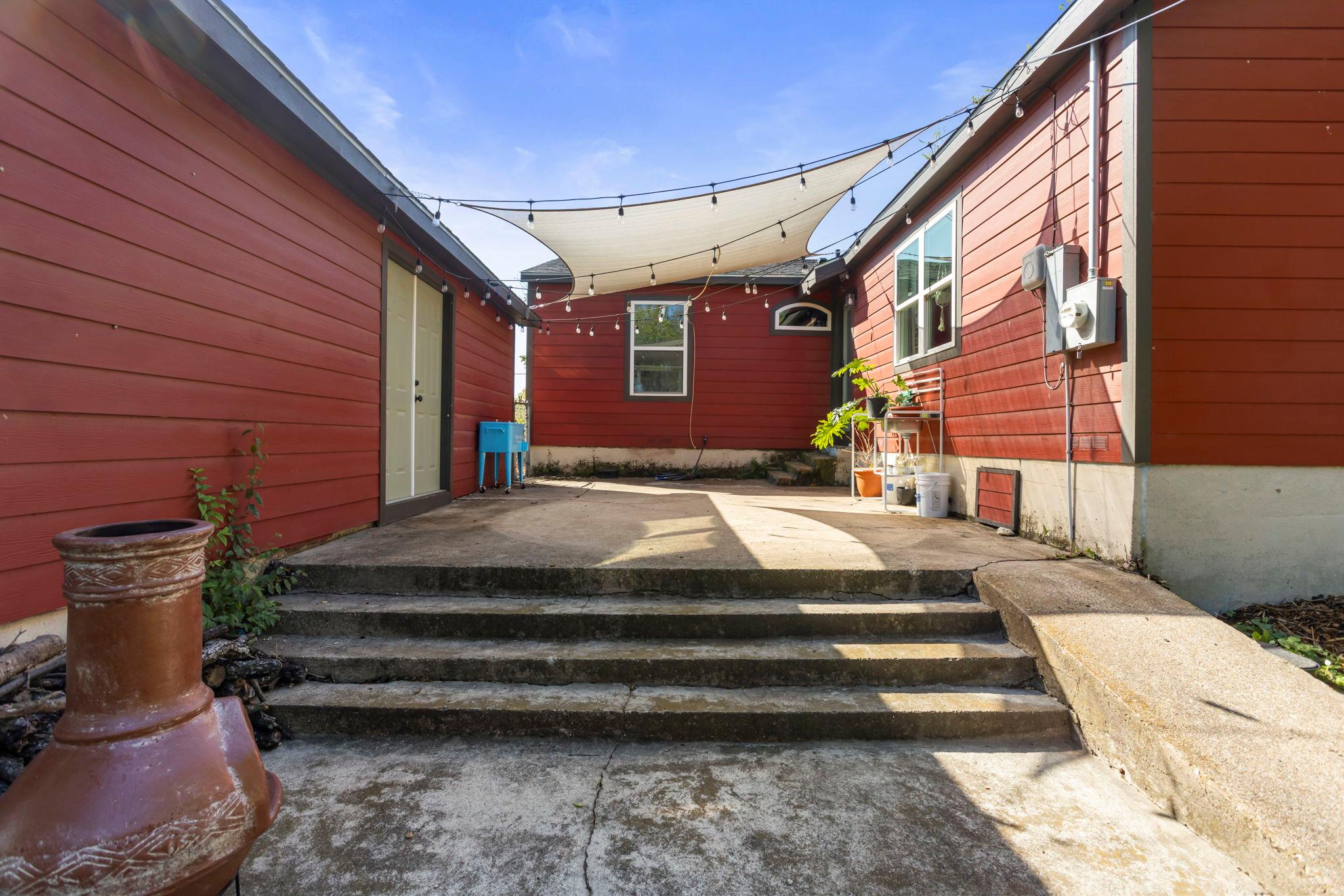 303 W Avenue I Ave, Belton