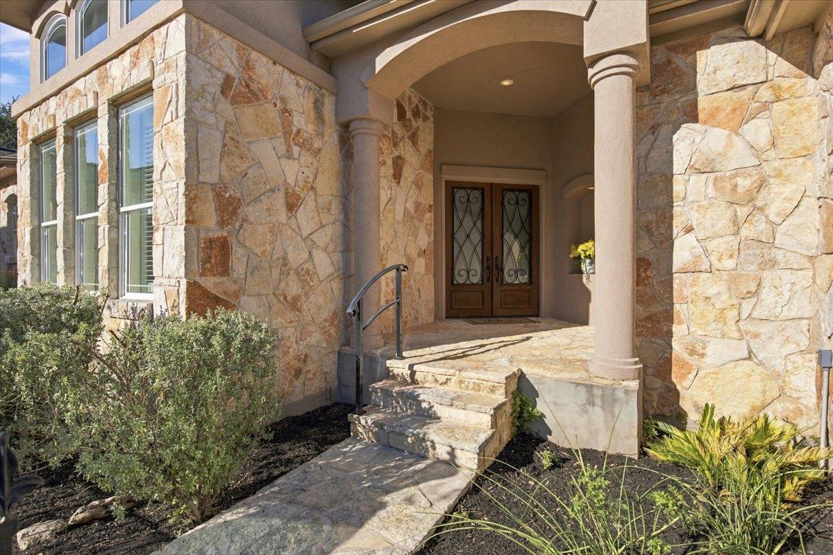 2708 Springwood LN