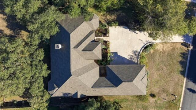 2708 Springwood LN