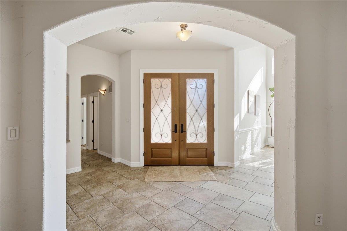 2708 Springwood LN