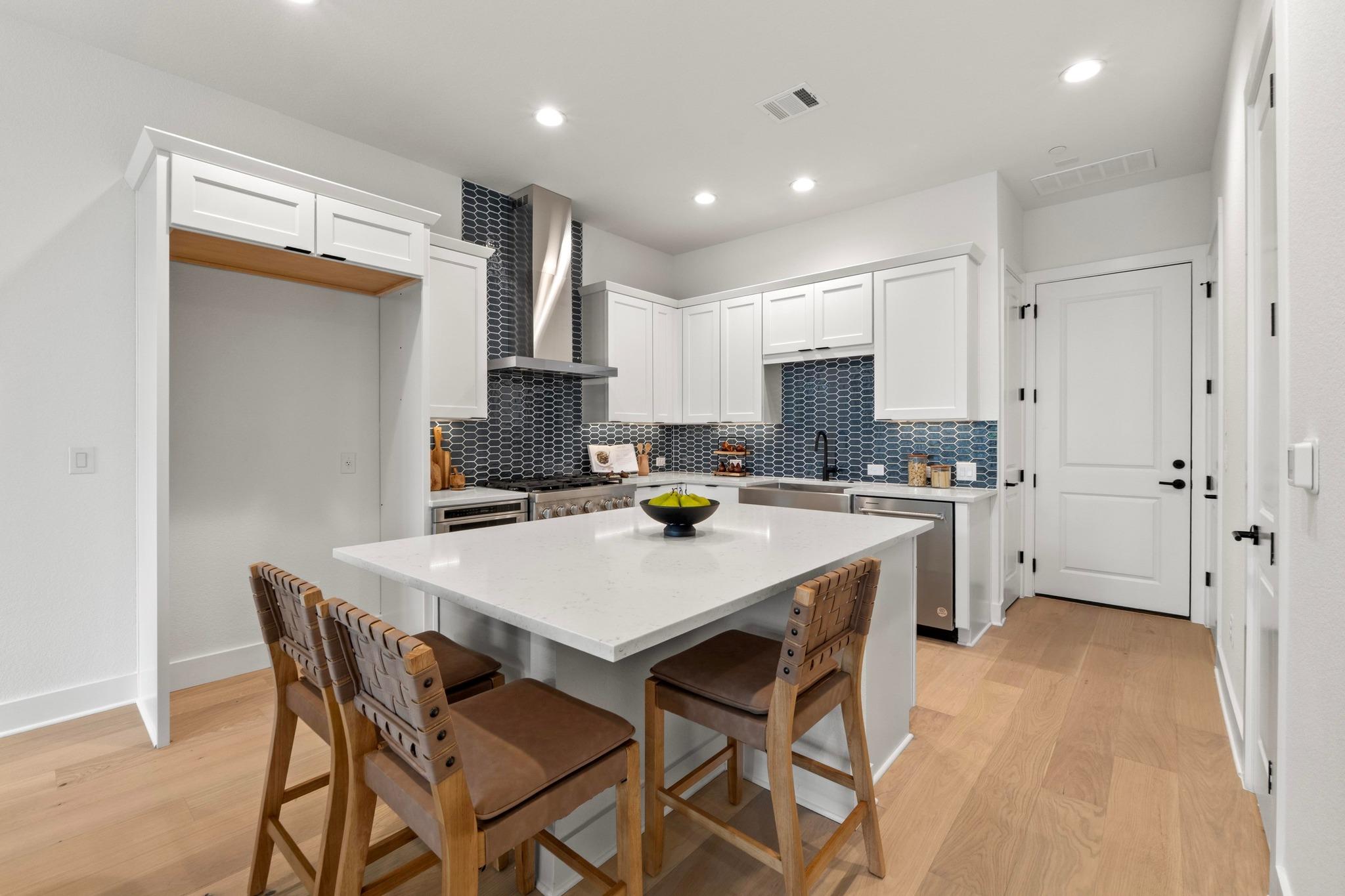 2707 Dulce LN # 7