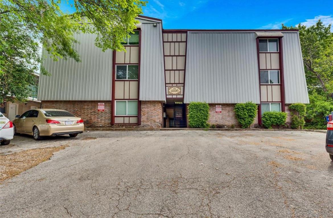 2207 Leon St ST # 209