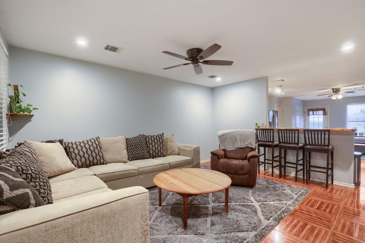 11401 Briarcreek LOOP